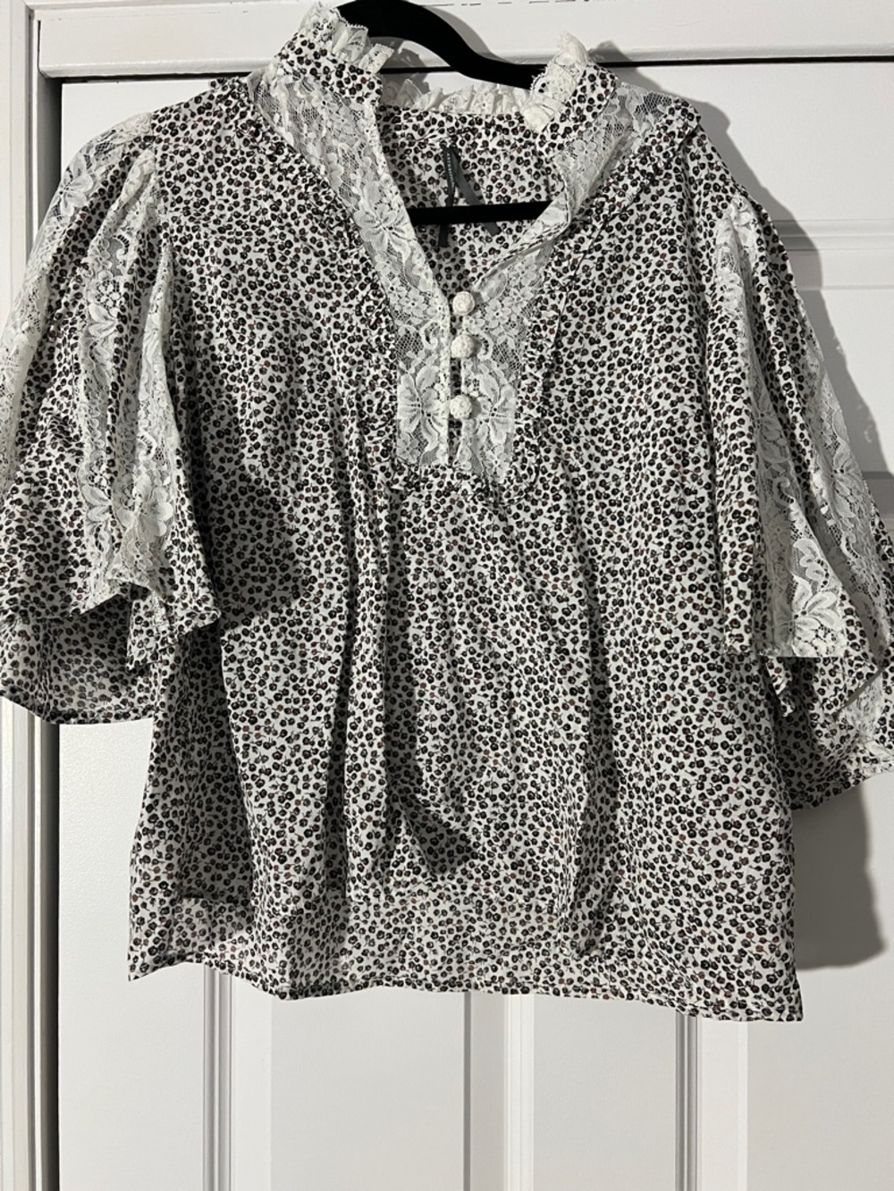 Anthropologie Lace--Trim Floral Puff Sleeve Women’s Top - Cream/Black